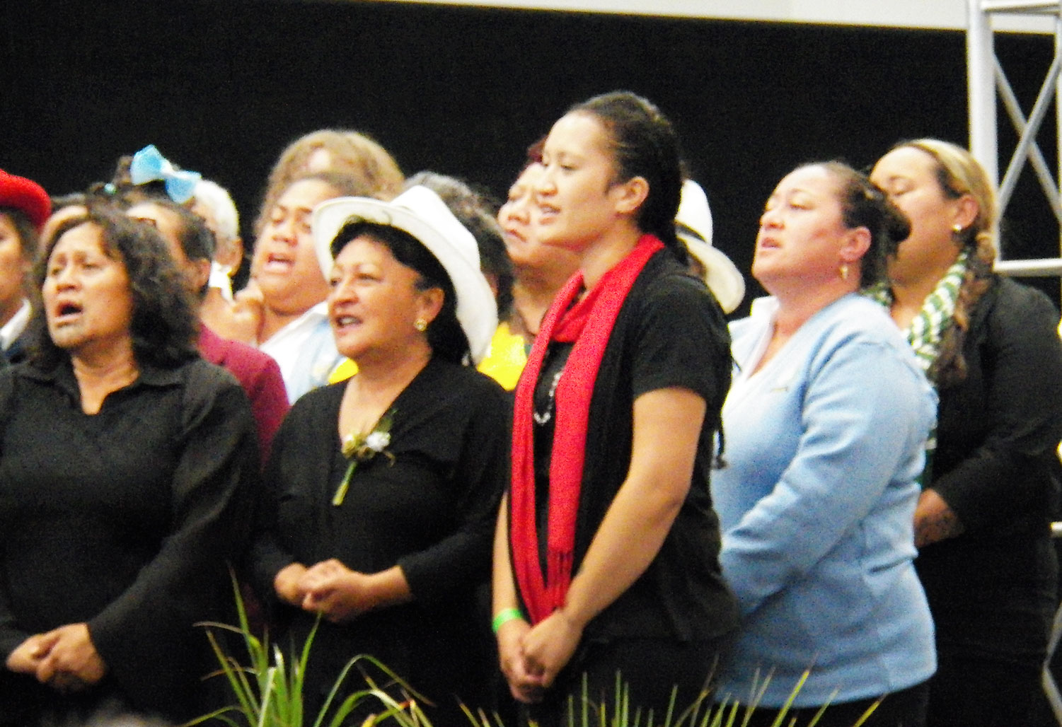 A sign of Kotahitanga and a Hui Aranga highlight: during Sunday Mass all choir members sang 'Me au koe noho ai' (Abide with Me), led by this year's winning conductor,St Peter Chanel's Marvin Simon.