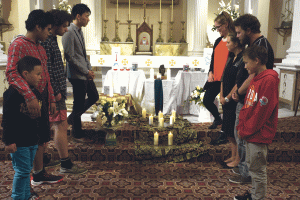 Candles of peace at Challenge 2000 young people’s prayer vigil.