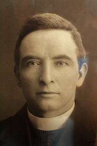 Fr James McMenamin, a priest of Wellington Diocese and a chaplain with Canterbury Regiment, was killed at Messines in 1917. 