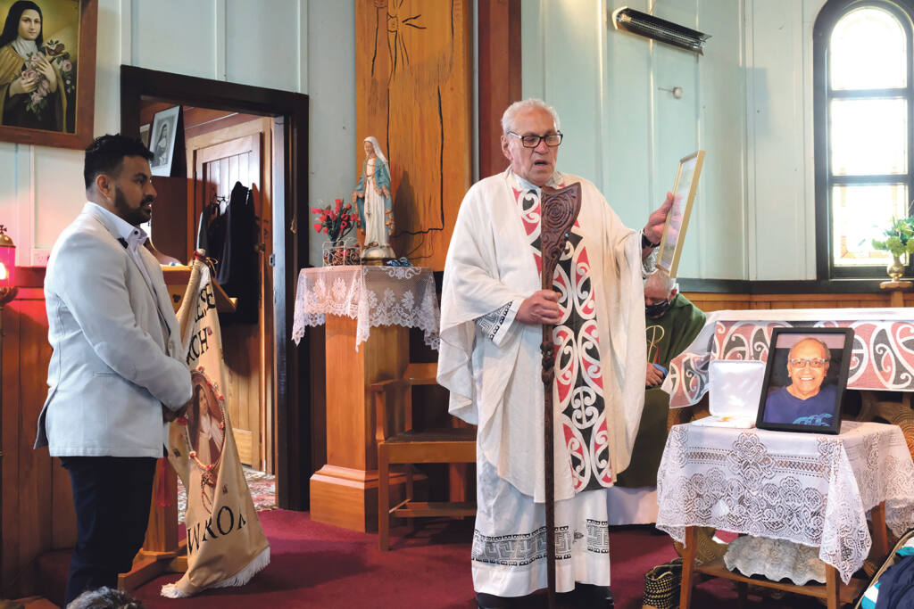Papal award for Richard Puanaki Archdiocese of Wellington