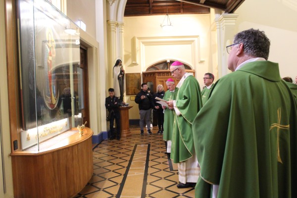 Archbishop Paul Martin SM presented with symbolic Metropolitan’s pallium in Mass at St Mary of the Angels Wellington Archdiocese of Wellington